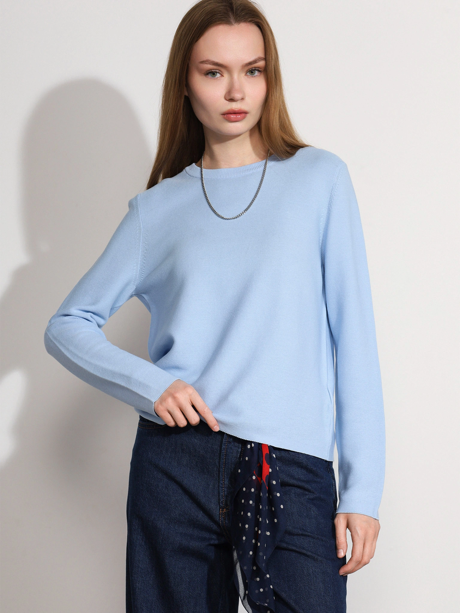 Пуловер голубого цвета из хлопка